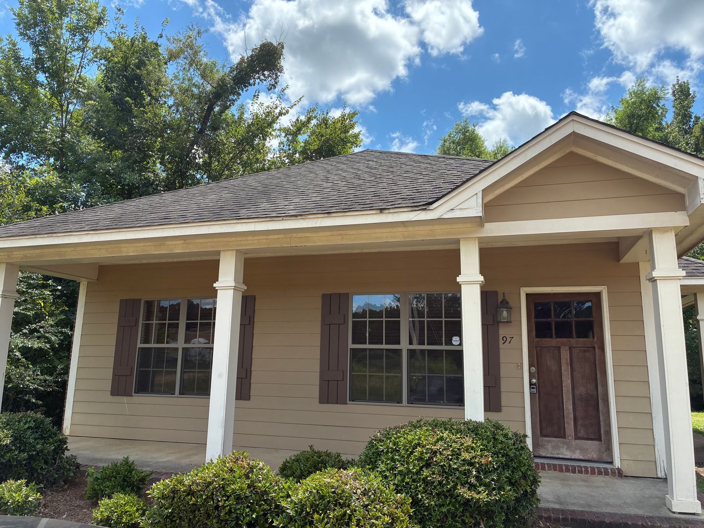 oxford Townhome: 97 Cypress Glen