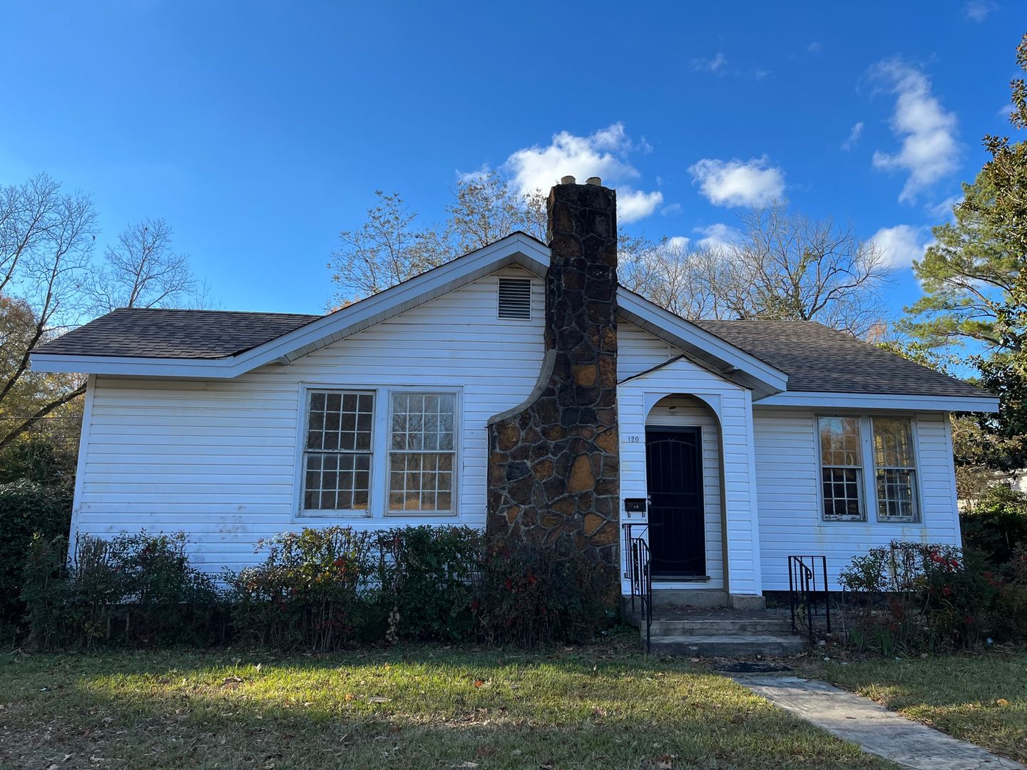 Water Valley House: 120 South Main Street