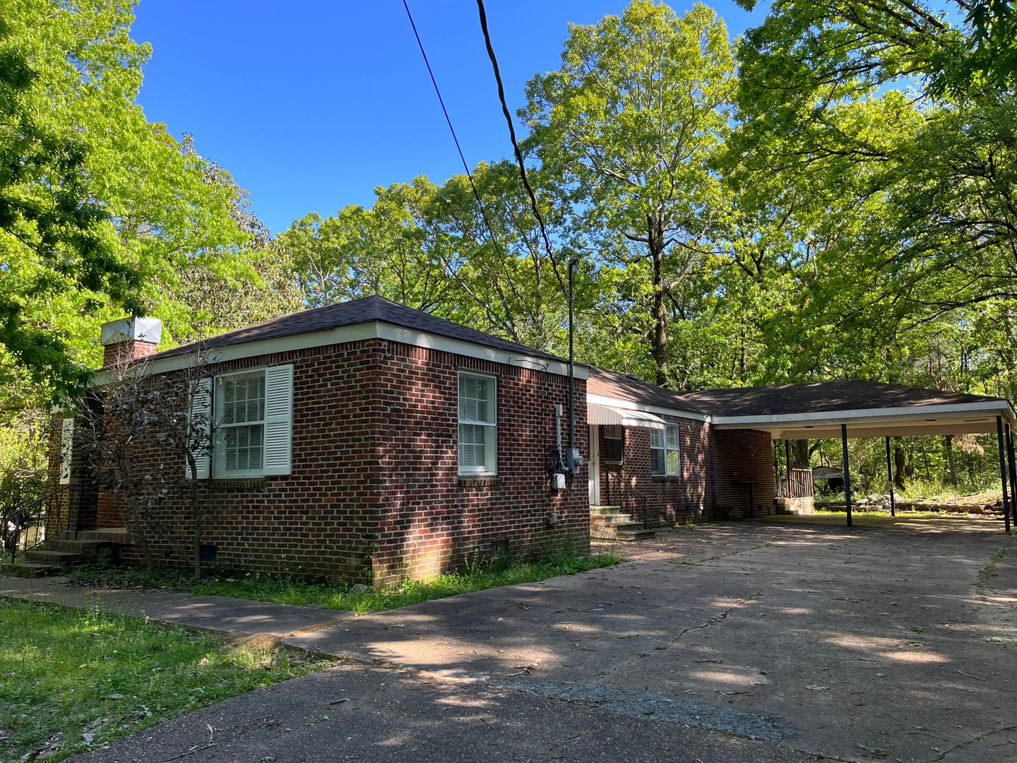 Oxford House: 148 Highway 30 East