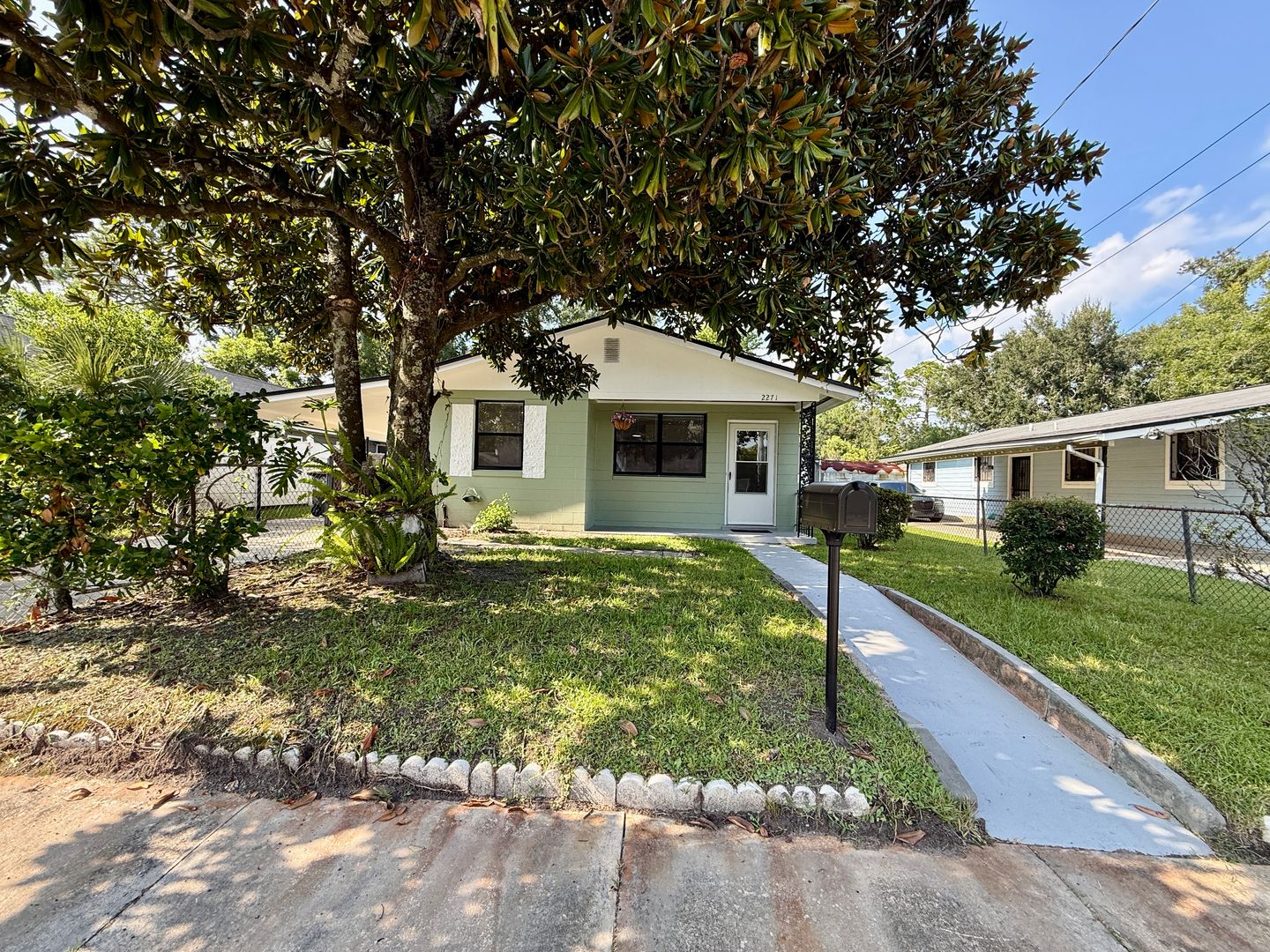 Jacksonville House: 2271 W. 10th Street