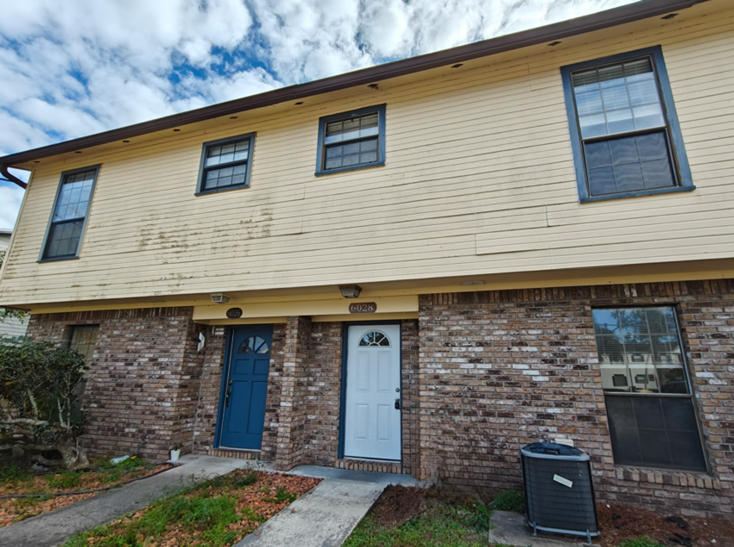 Jacksonville Townhome: 6028 Duclay Rd