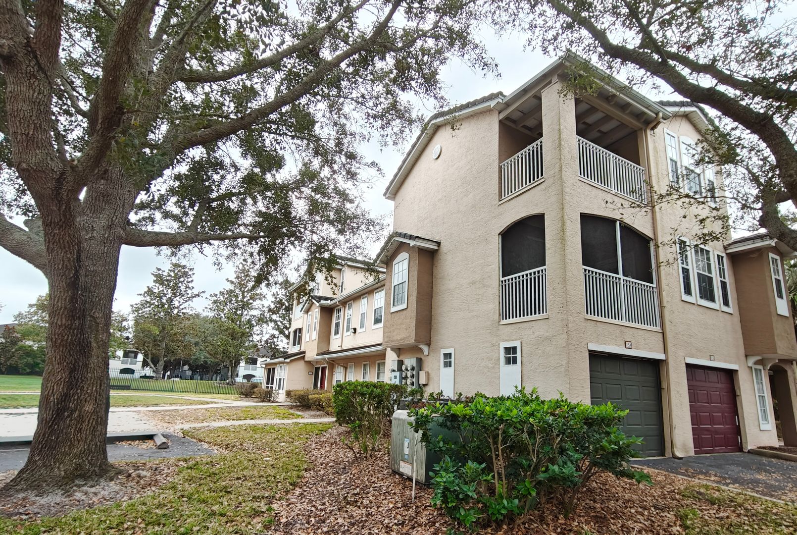 Jacksonville Townhome: 10075 Gate Parkway N Unit 1513