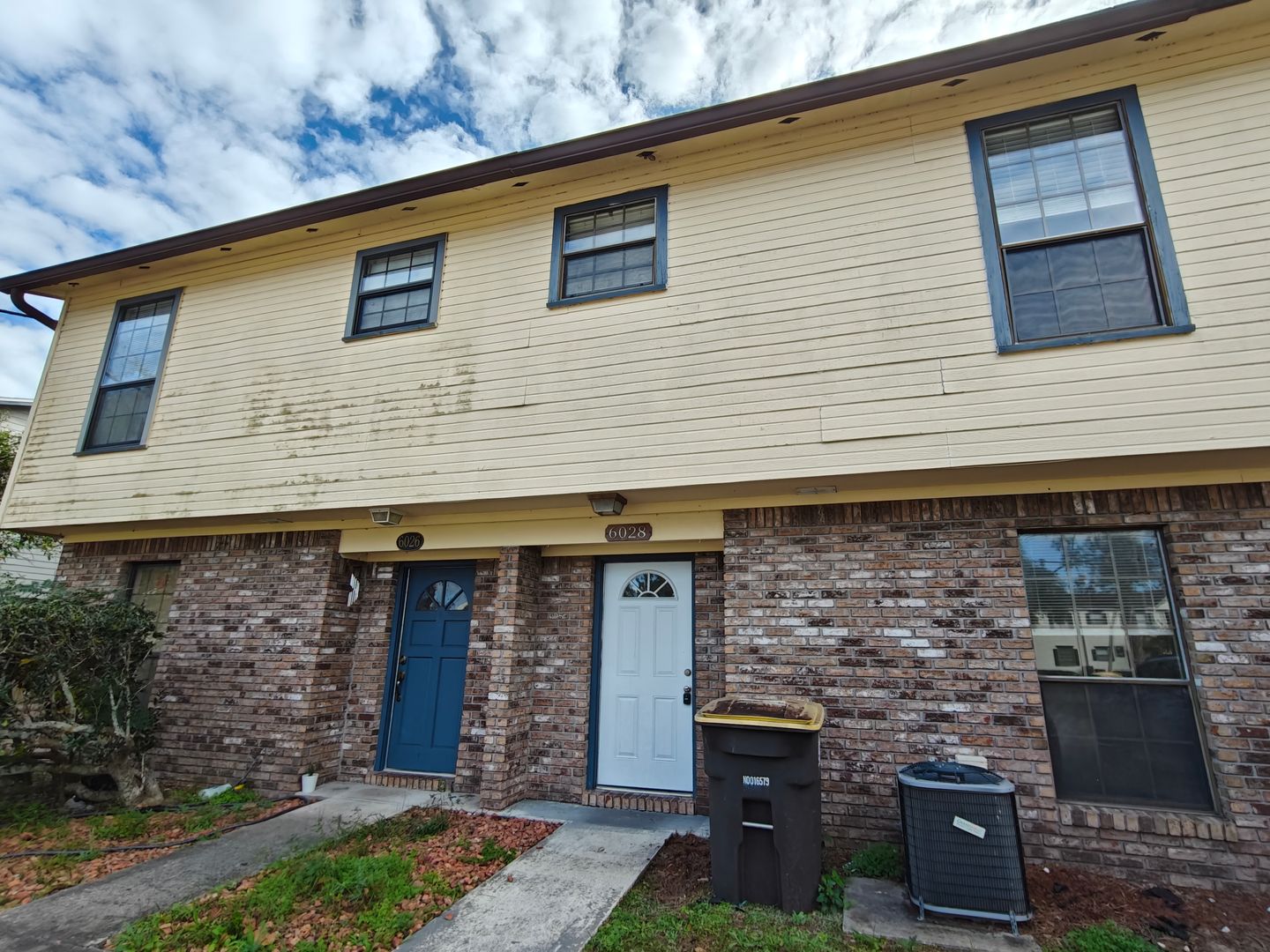 Jacksonville Townhome: 6028 Duclay Rd