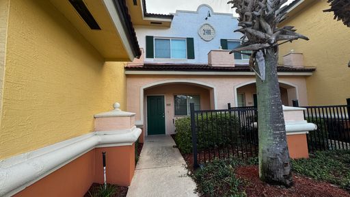 Lakeview Townhome in Il Villagio with Garage, Screened Lanai & Resort-Style Amenities – photo 1