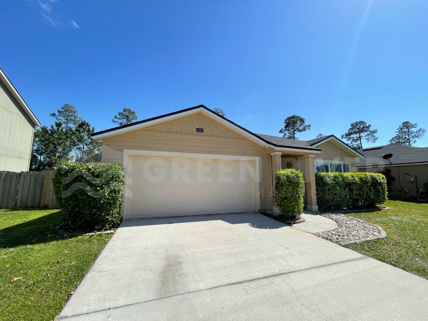 Jacksonville House: 15366 Bareback Drive