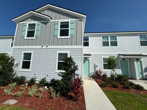 Pet-friendly, 3 bedrooms, 2.5 baths, a screened porch, and great St. Augustine location!! – photo 1