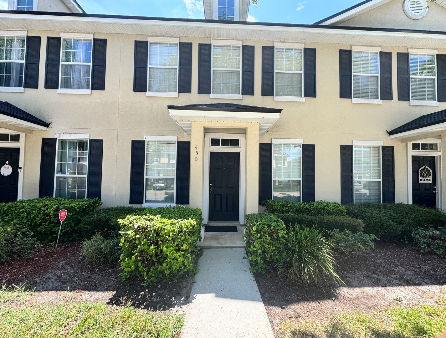 Orange Park Townhome: 450 Sherwood Oaks Drive