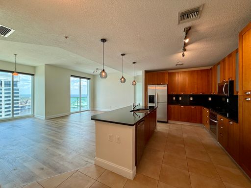 Luxury Riverfront Living at The Peninsula at St. Johns Center – photo 1