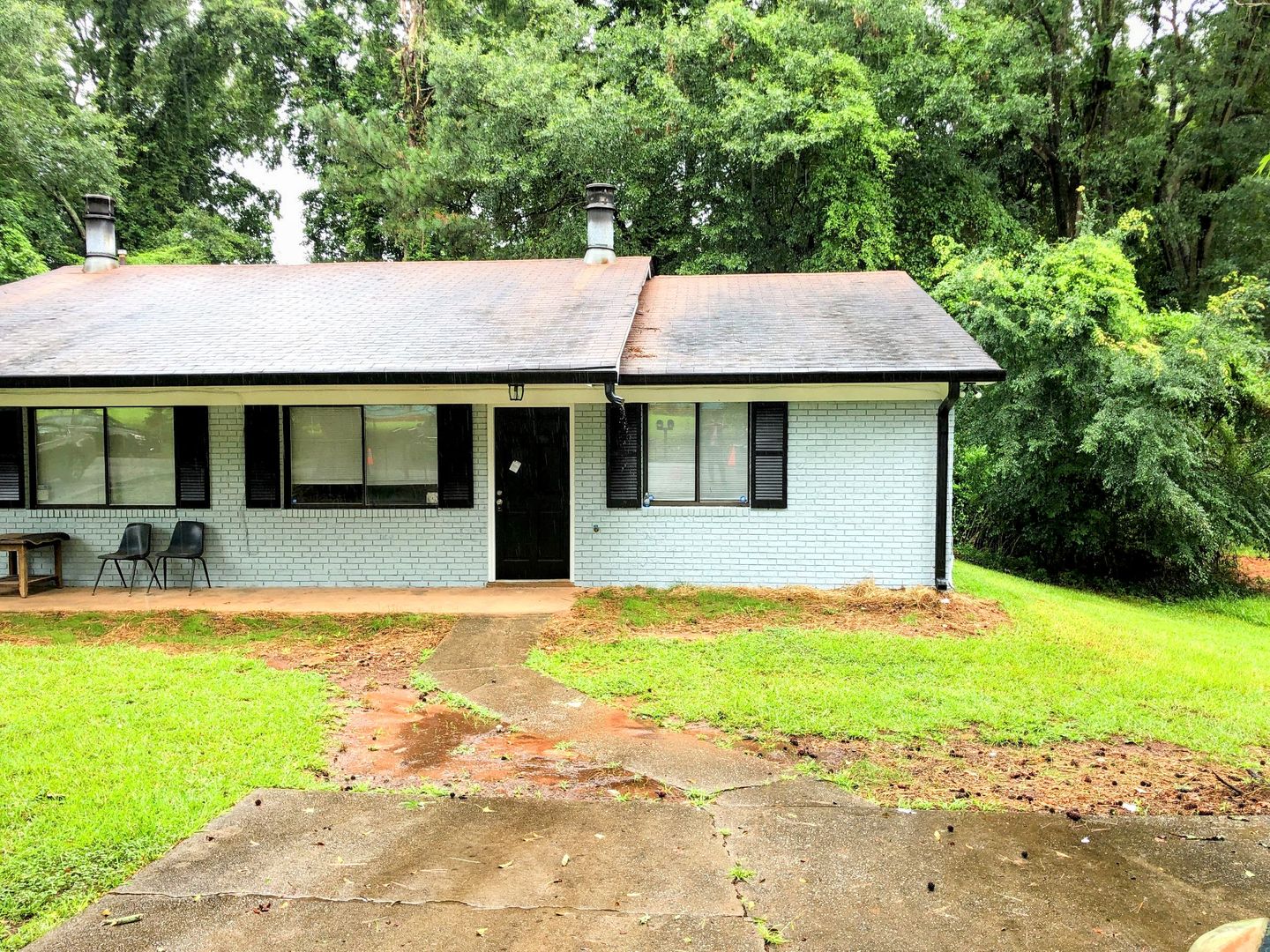 Athens House: 408 Lexington Heights