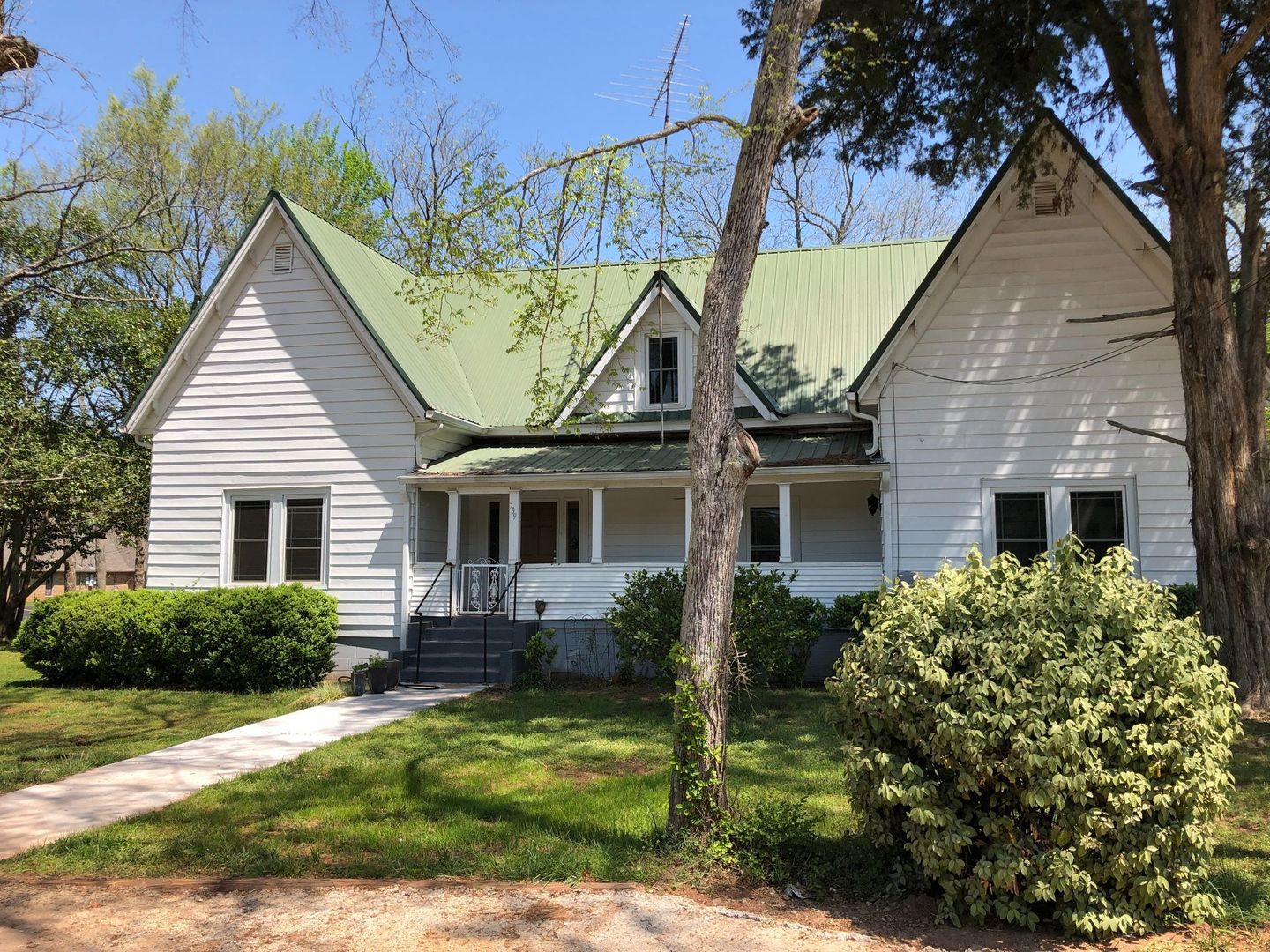 Jefferson House: 599 Gordon Street