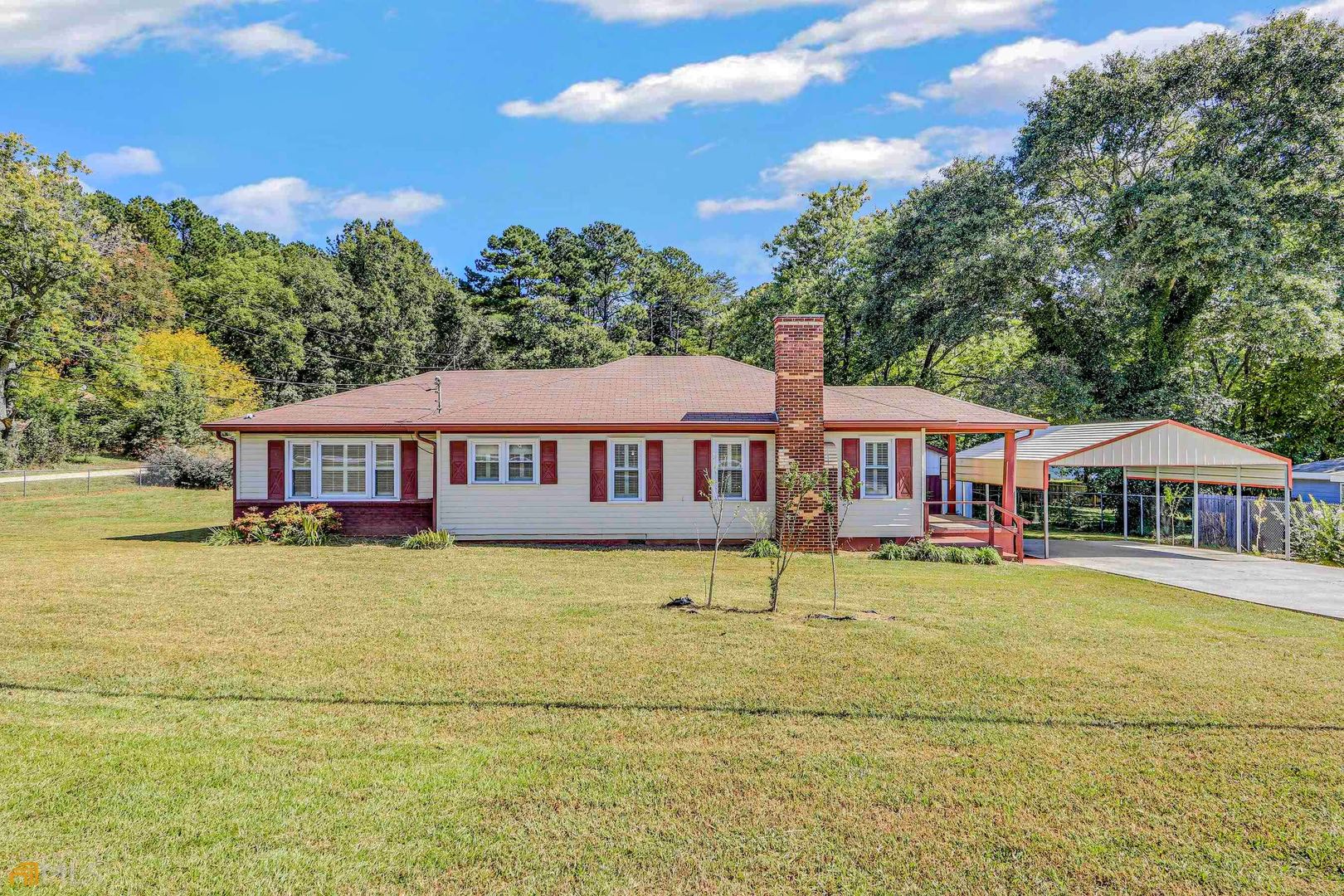 Flowery Branch House: 6086 Lights Ferry Road