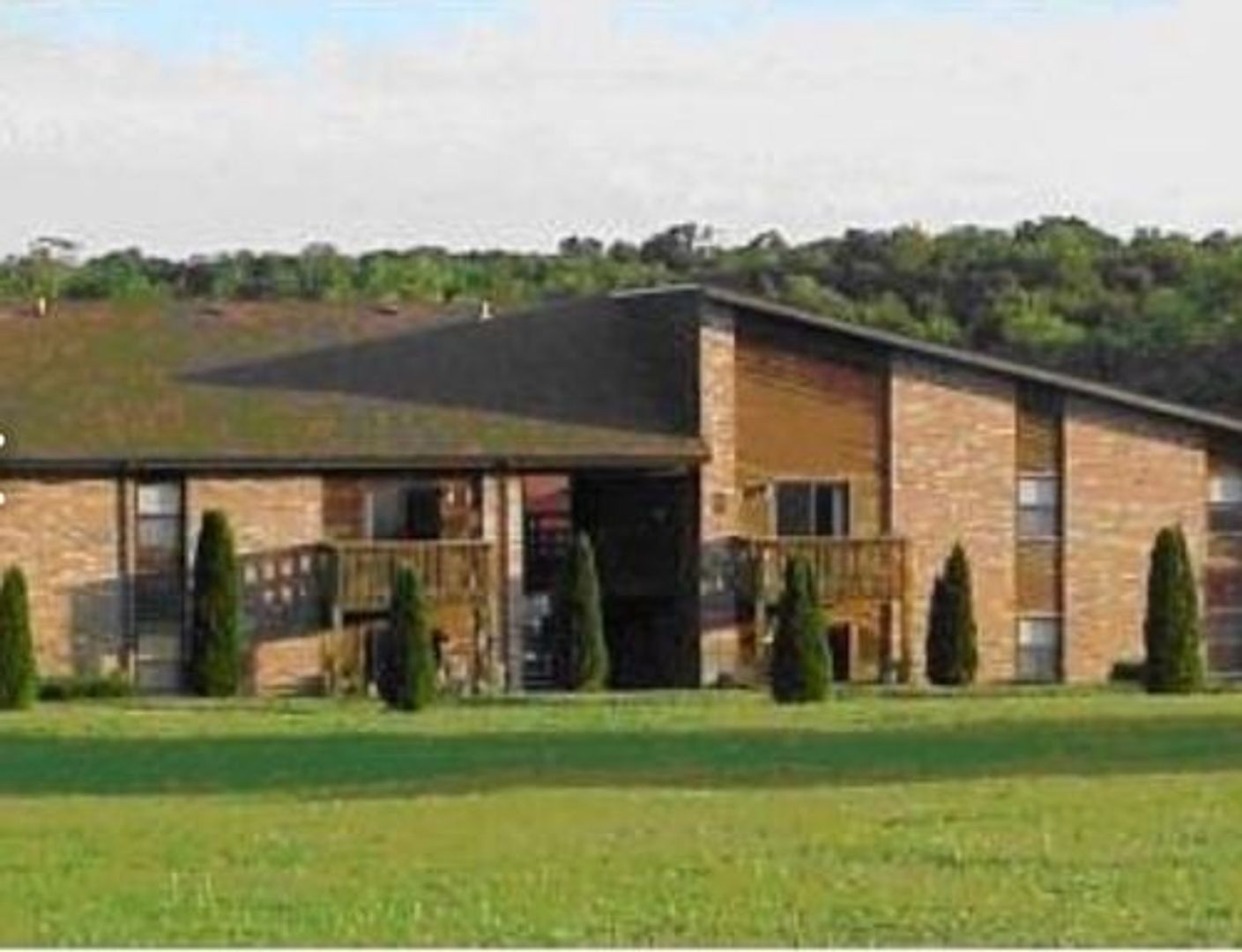 Ozark House: 3601 Westwind Drive Unit #04