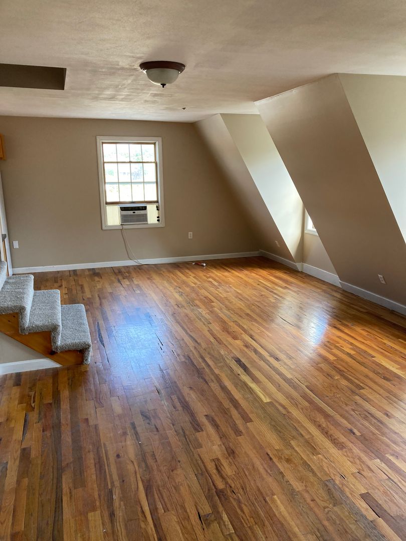 Portsmouth Apartment: 948 Rt 1 Bypass