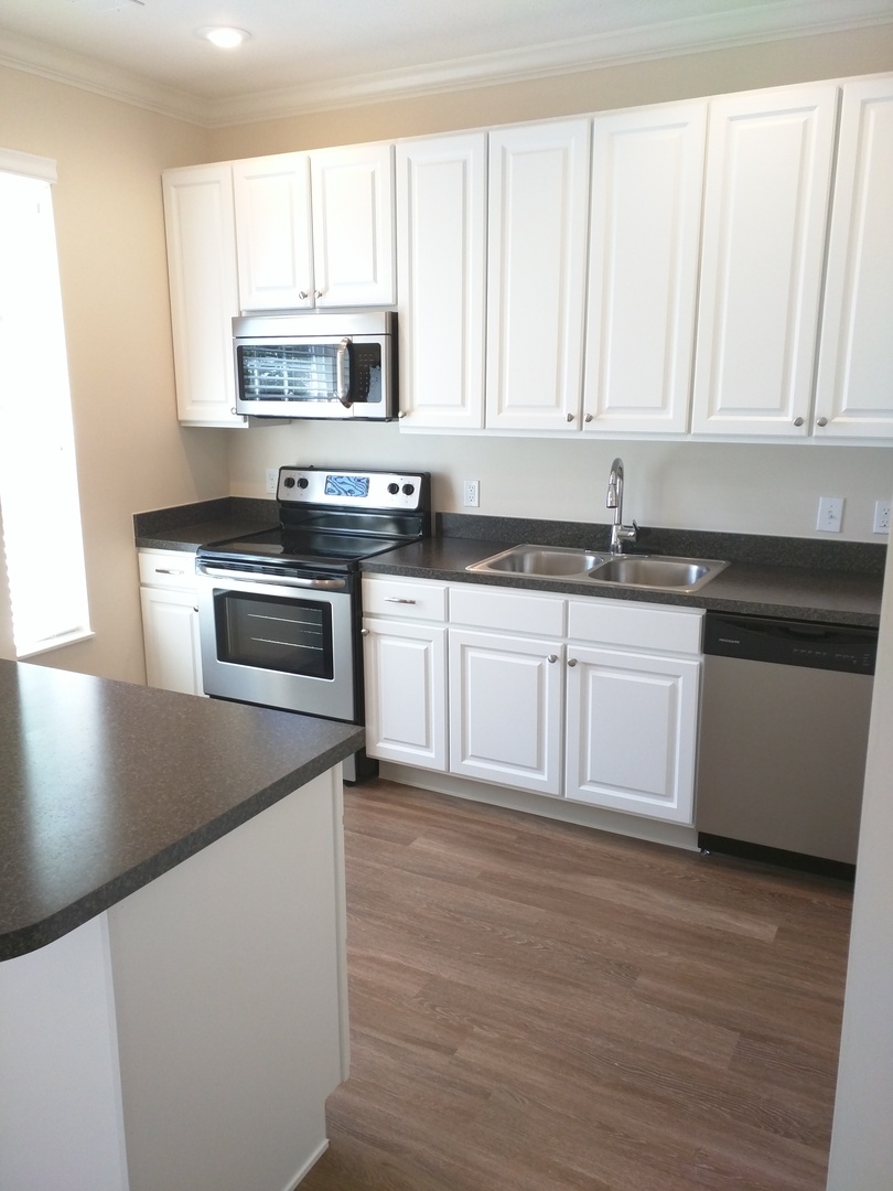 Dublin Apartment: 5315 Avery Road