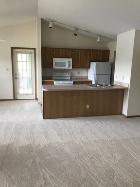 2 bedroom, 2 bath garden – photo 1