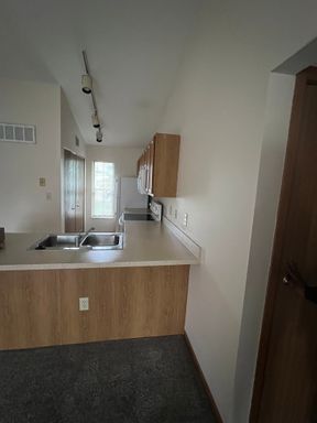 1 Bed 1 Bath Rental at 2301 Water's Edge Blvd. #273, Columbus, OH – photo 1
