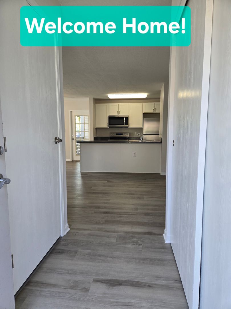Columbus Apartment: 2500 Water's Edge Blvd