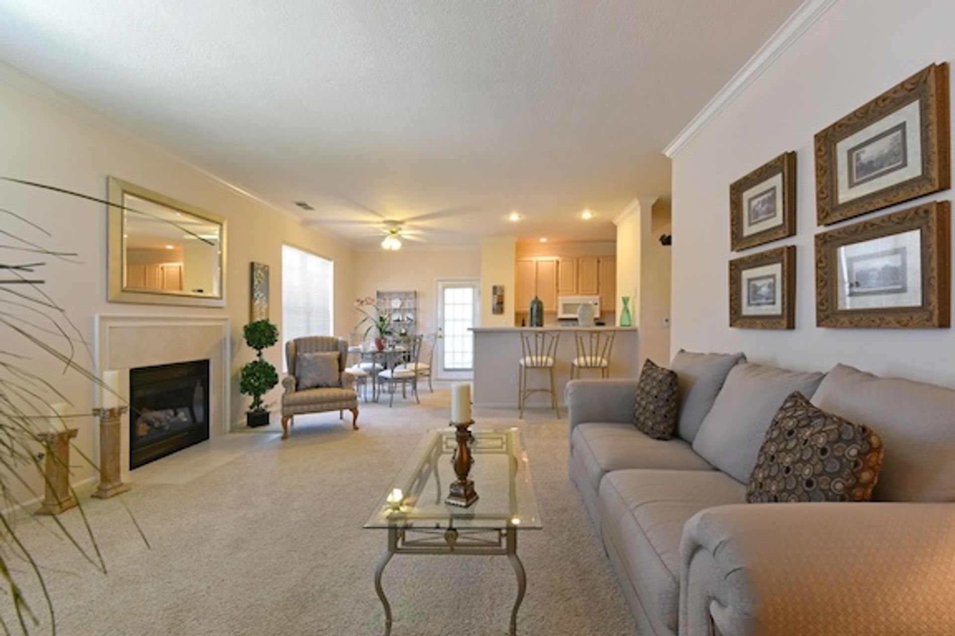 Dublin Apartment: 6115 Parkview Crossing