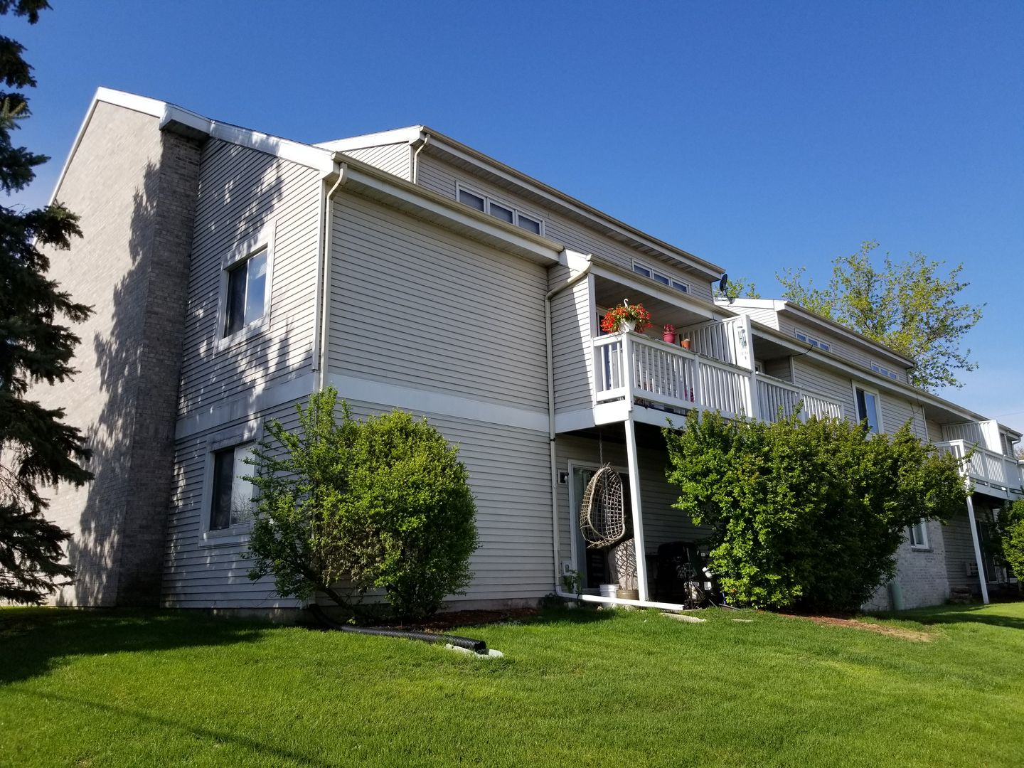 Madison Apartment: 3710-3714 Packers Avenue