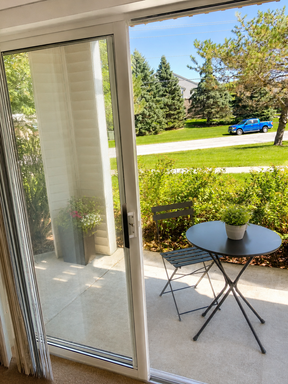 AVAILABLE SEPTEMBER 1ST NORTH SIDE 1 BEDROOM | ONE MONTH FREE!! | 5325 Westport Rd Apt 204 – photo 1
