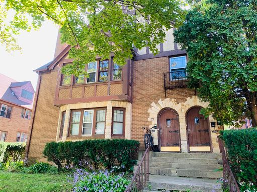 1 MONTH FREE | Private Bedroom Near UW-Madison — Hardwood Floors, Parking Included! – photo 1