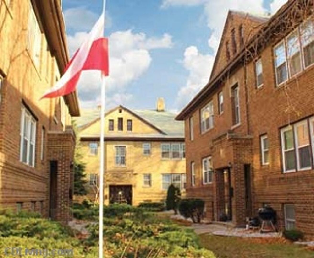 Madison Apartment: 1320 Spring Street