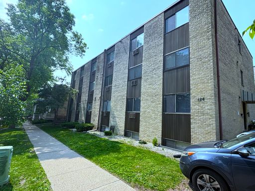 1 MONTH FREE! Downtown Madison Studio + $50 Utility Copay – September 1st Move-In – ACT FAST! – photo 1
