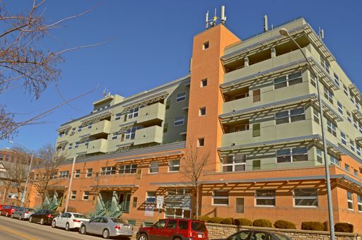 45 N Randall Ave Apt 1B - Private Room + Den Inside a 2-bd Apt – photo 1