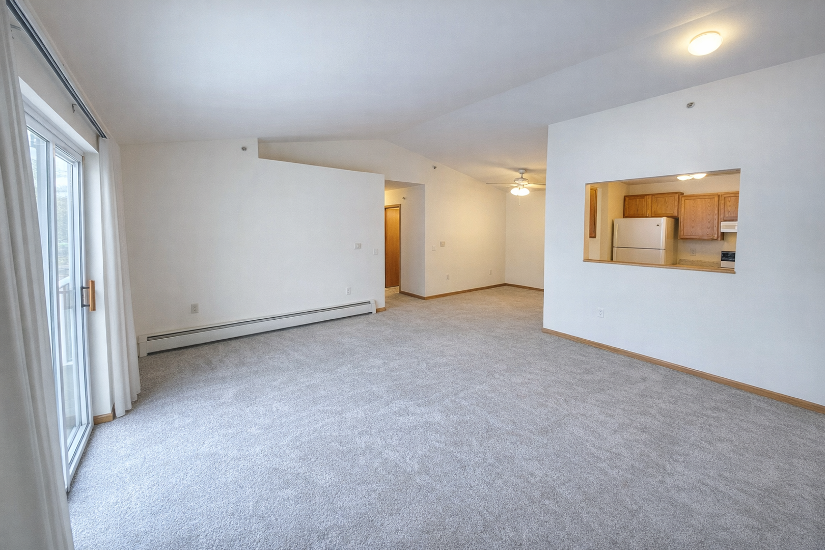 Sun Prairie Apartment: 2001 - 2017 Wyoming Avenue