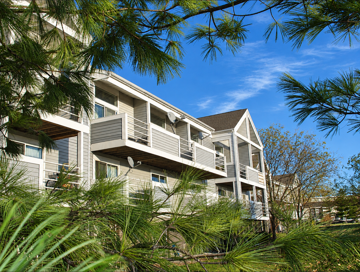 Madison Apartment: 1617 Troy Dr
