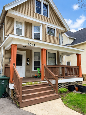 COZY 1 BEDROOM NEAR WILLY STREET | AVAILABLE SEPT 1ST | ONE-MONTH FREE! – photo 1