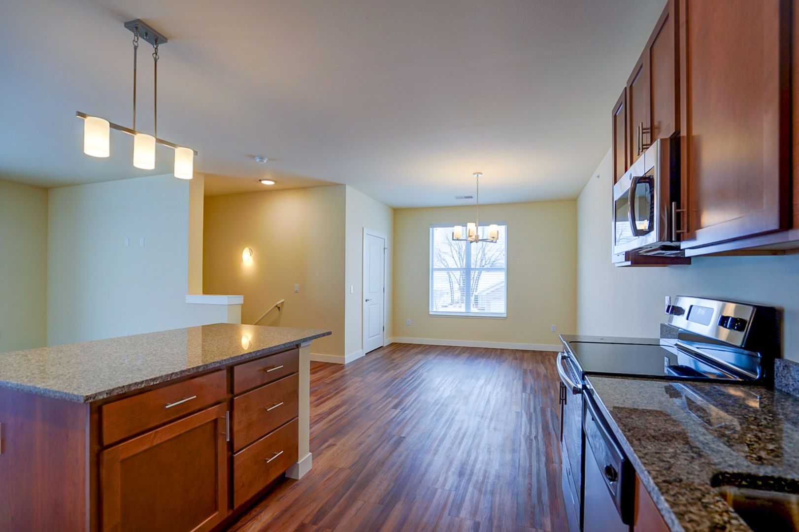 Sun Prairie Apartment: 1270 Stonewood Crossing