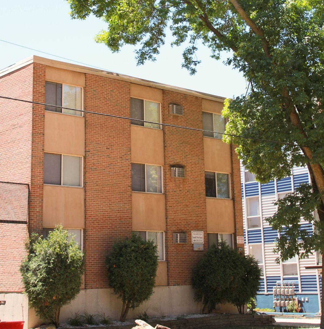 Madison Apartment: 1315 Spring Street