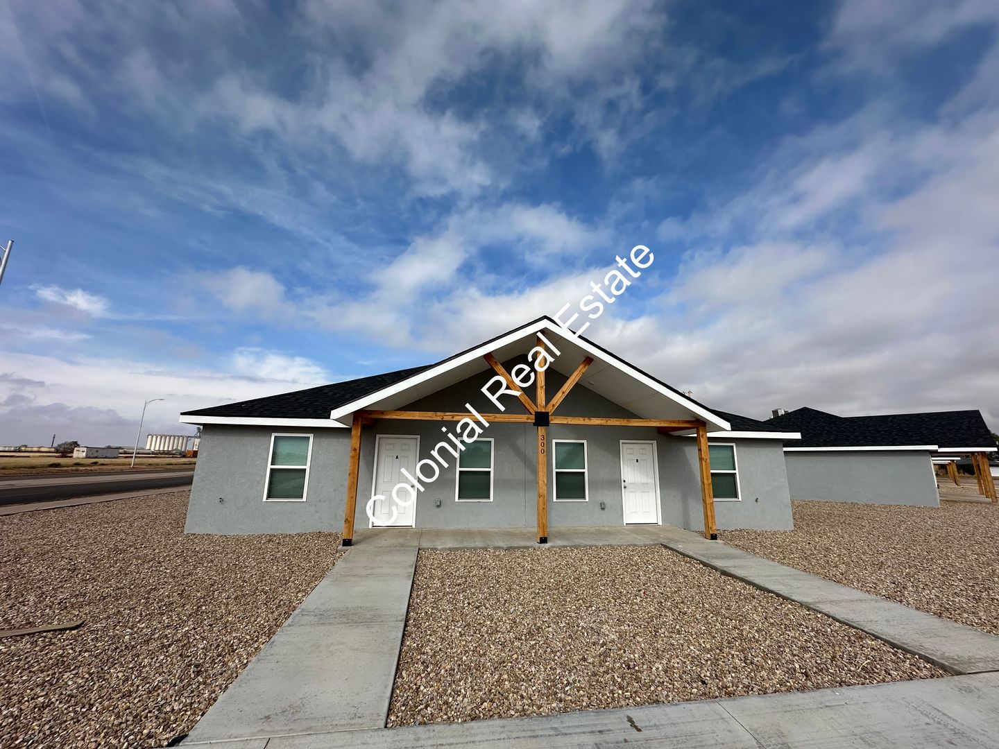 Clovis Apartment: 300 Cortez