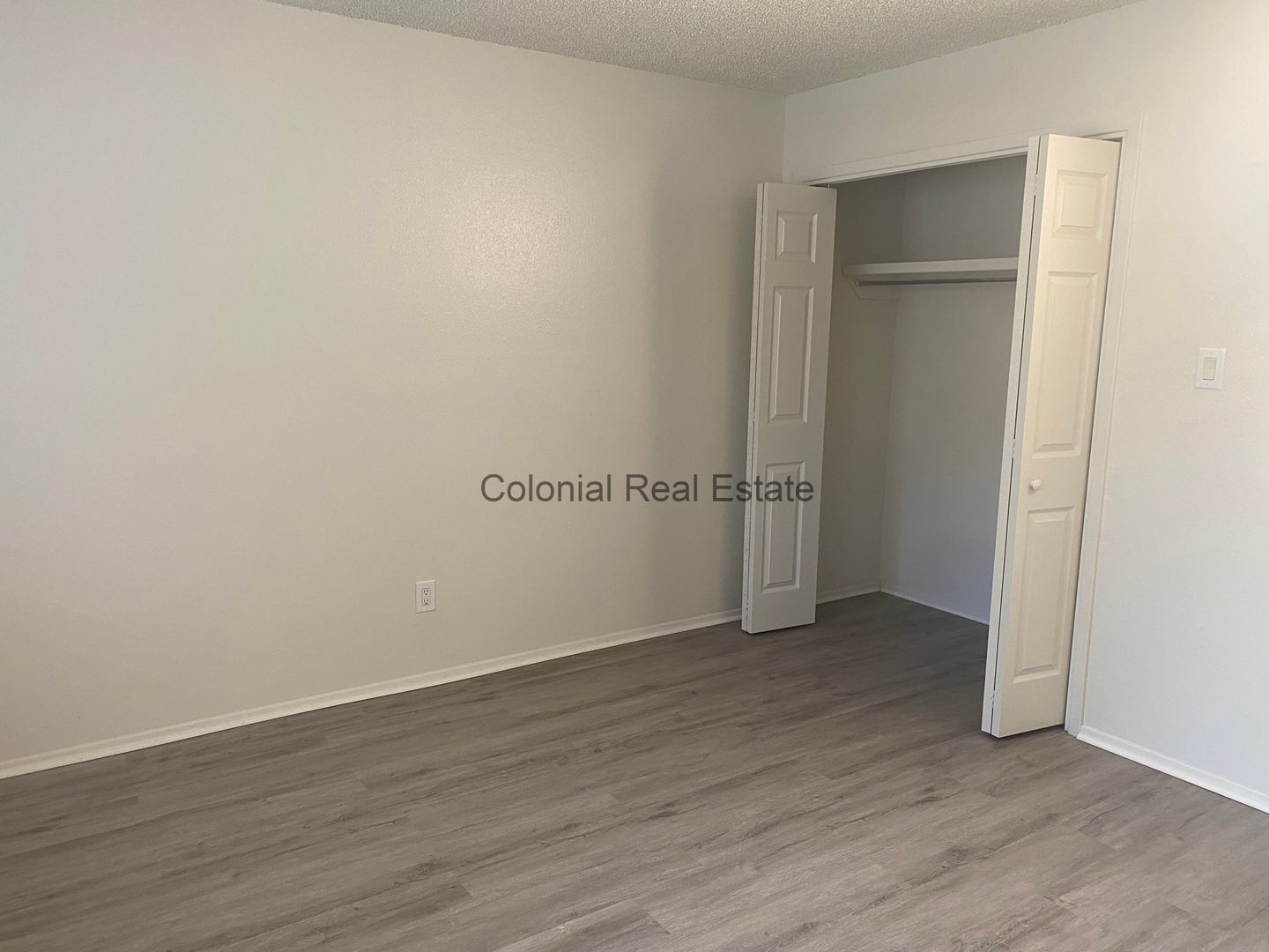 Clovis Apartment: 801 Laurelwood