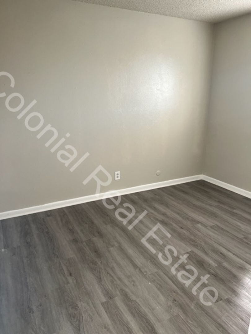 Clovis Apartment: 1525 Reid