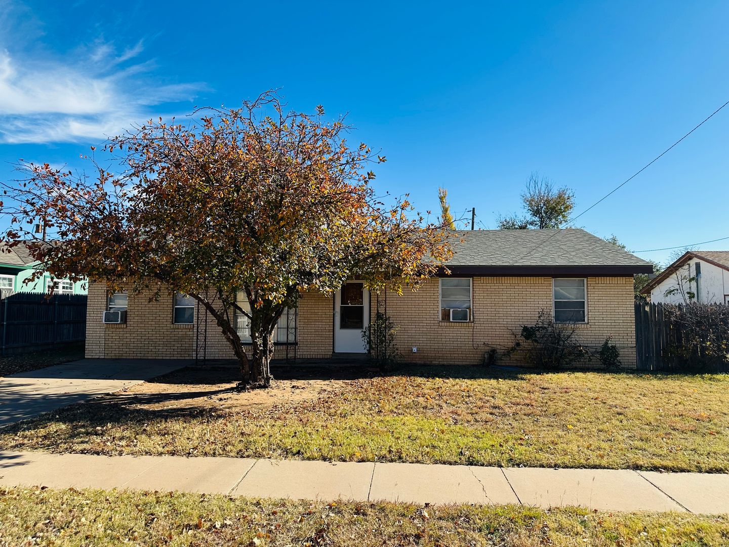 Clovis House: 213 Ruth