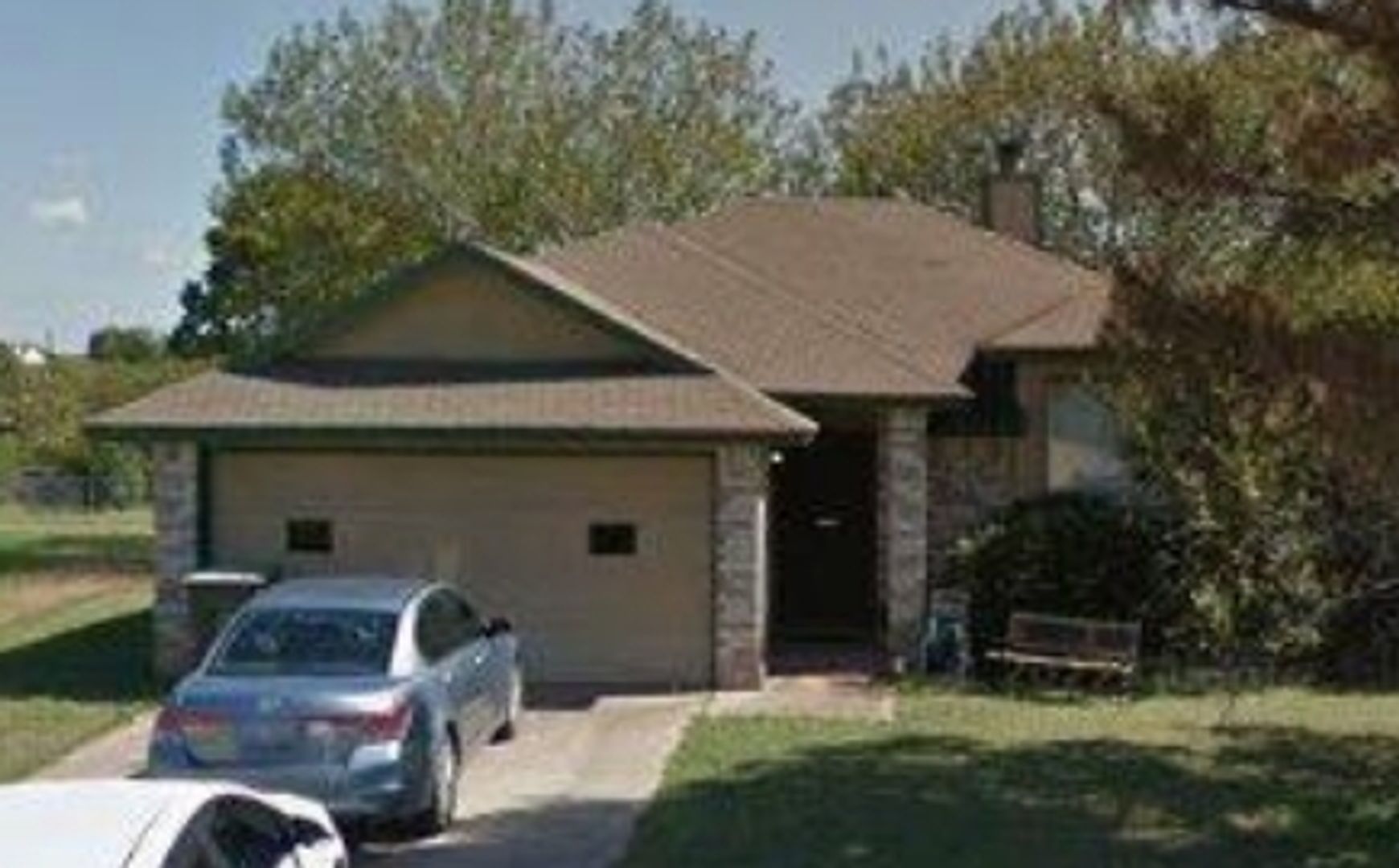 Killeen House: 2404 Henry Dr