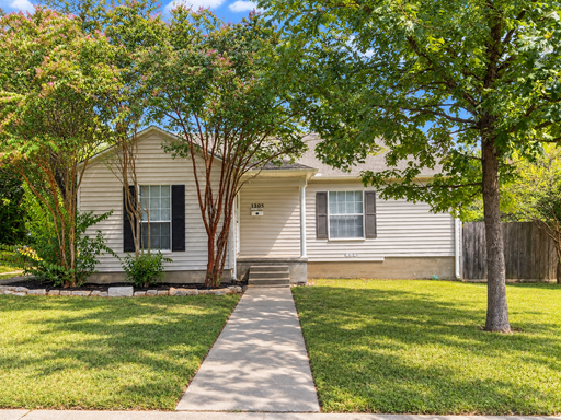 3 Bed 2 Bath Rental at 1305 N 4TH ST, Temple, TX – photo 1