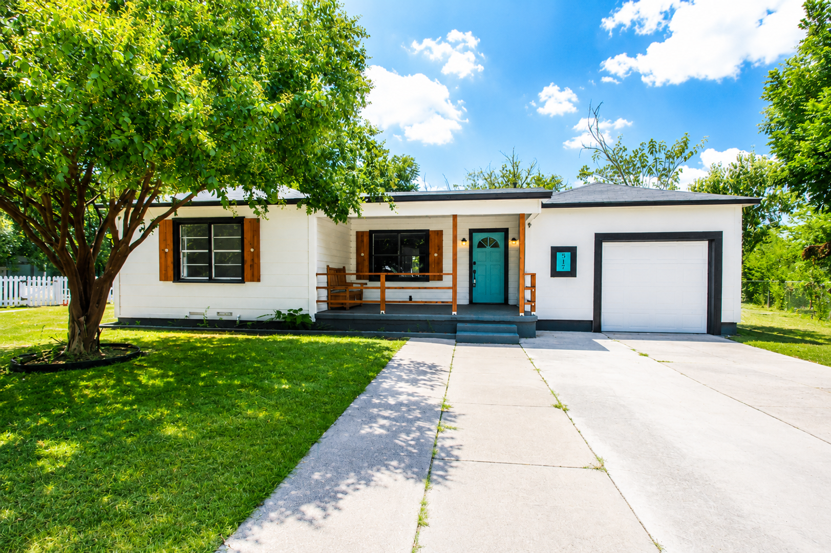 Temple House: 917 CROCKETT CT