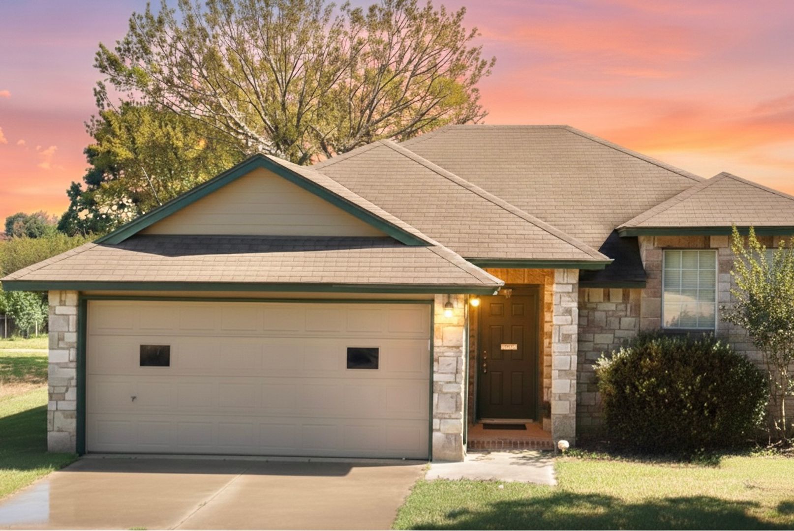 Killeen House: 2404 Henry Dr