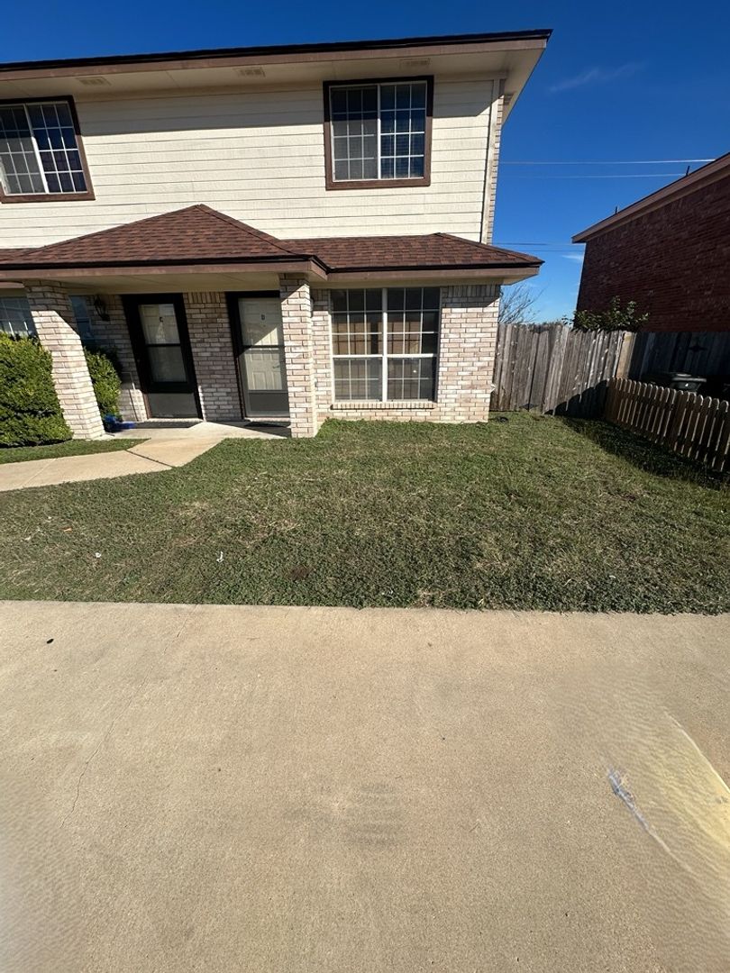 KILLEEN Apartment: 3803 Woodrow Dr