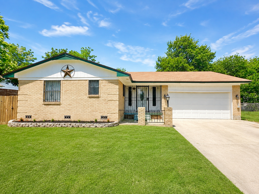 2203 Athens St – photo 1