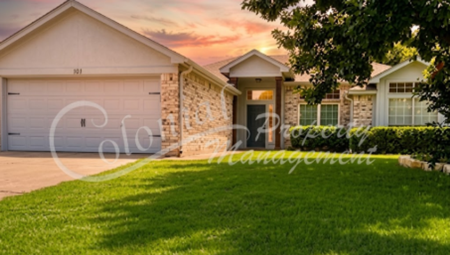 TEMPLE House: 2305 STRATFORD DR