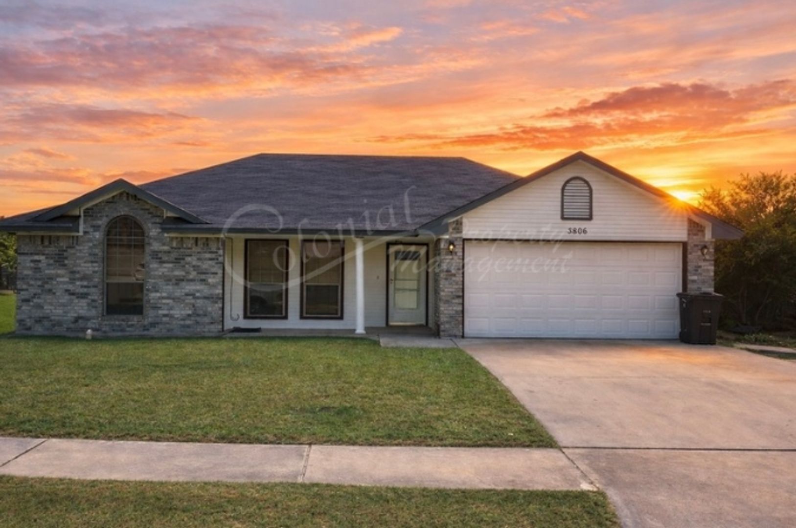 Killeen House: 3806 Oak Valley Dr