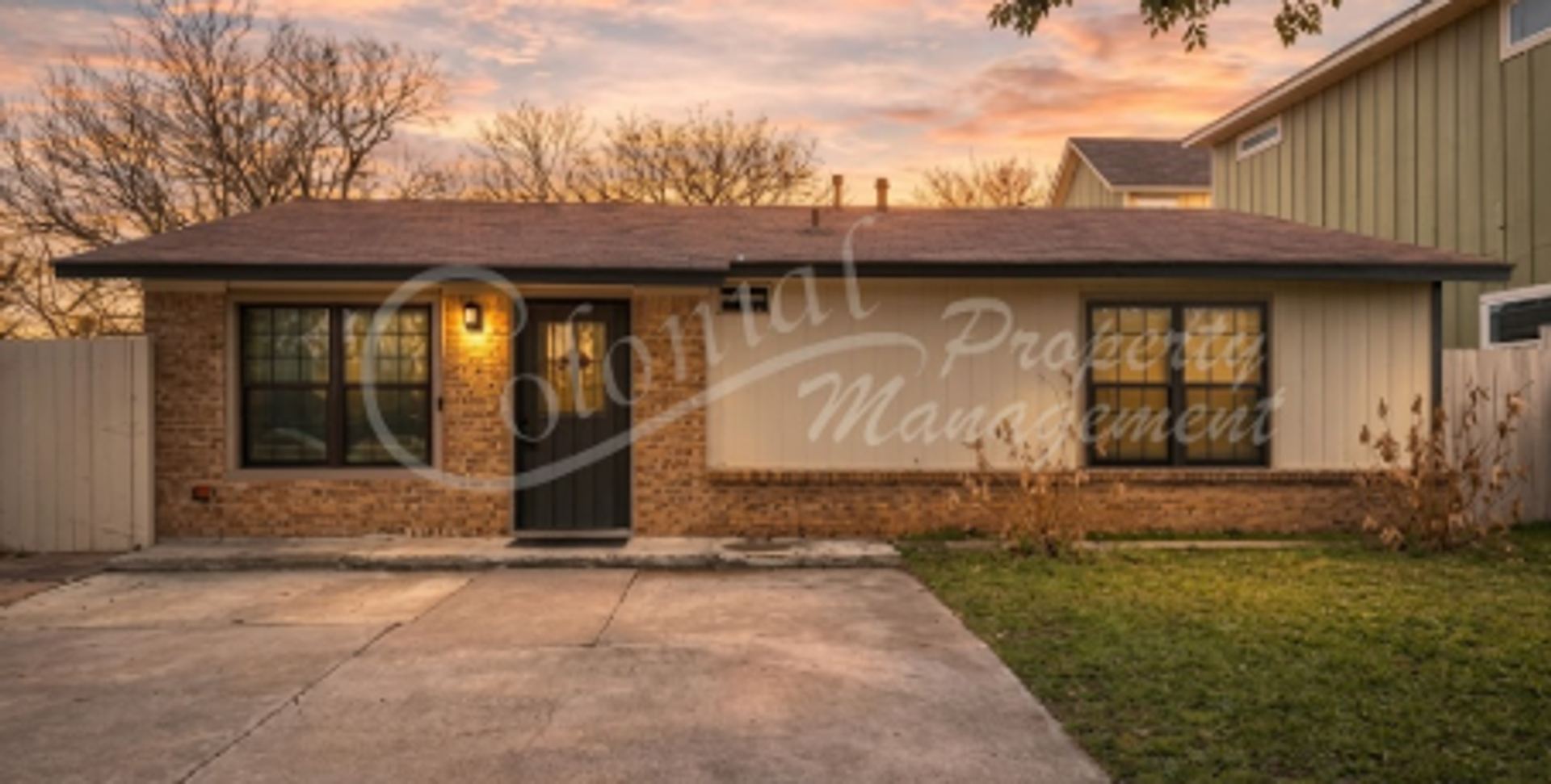 Austin House: 6200 Palm Cir