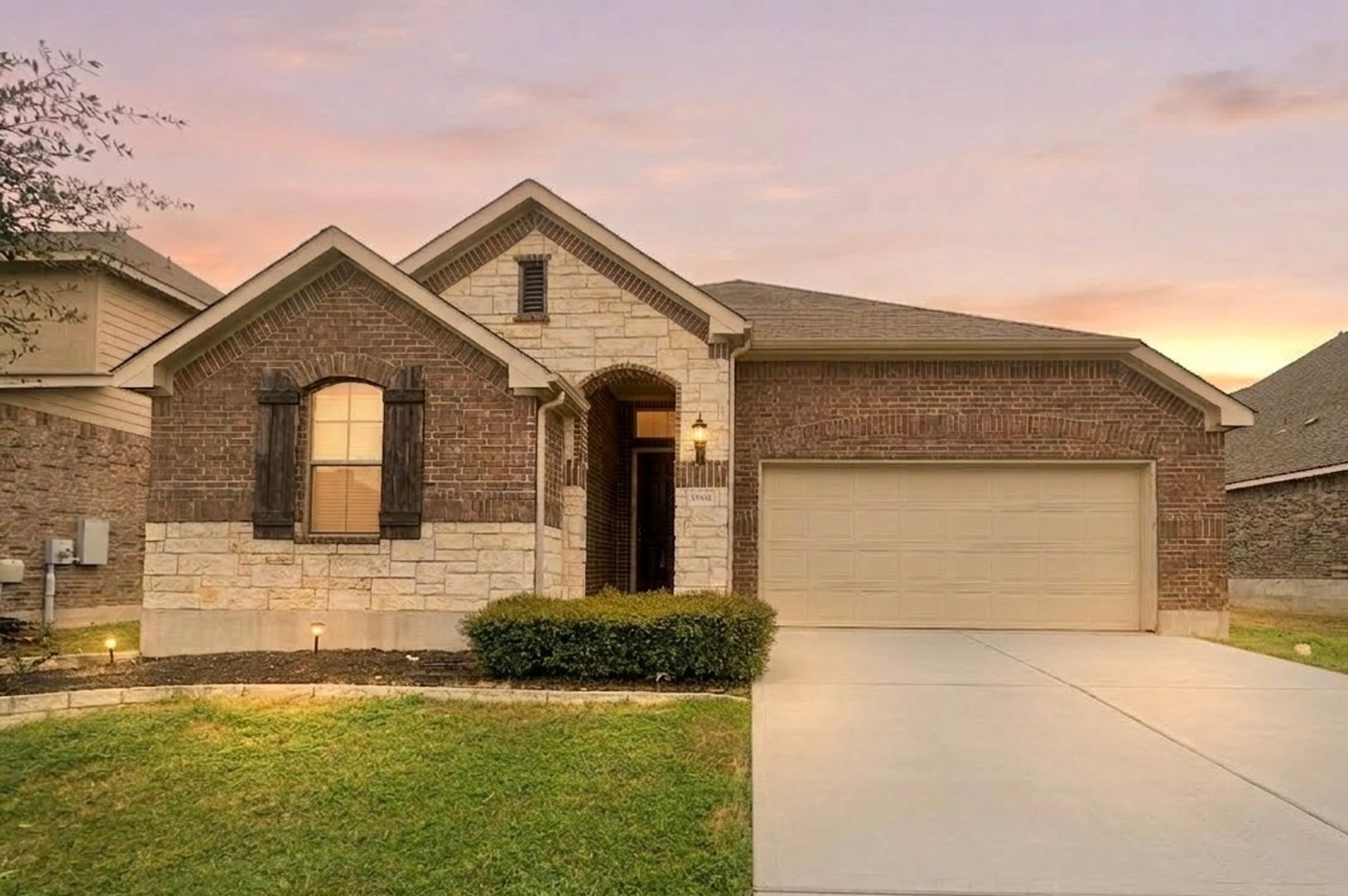 Leander House: 1004 Hartman Dr