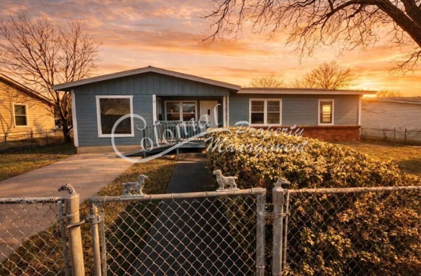 COPPERAS COVE House: 1103 S 15TH ST