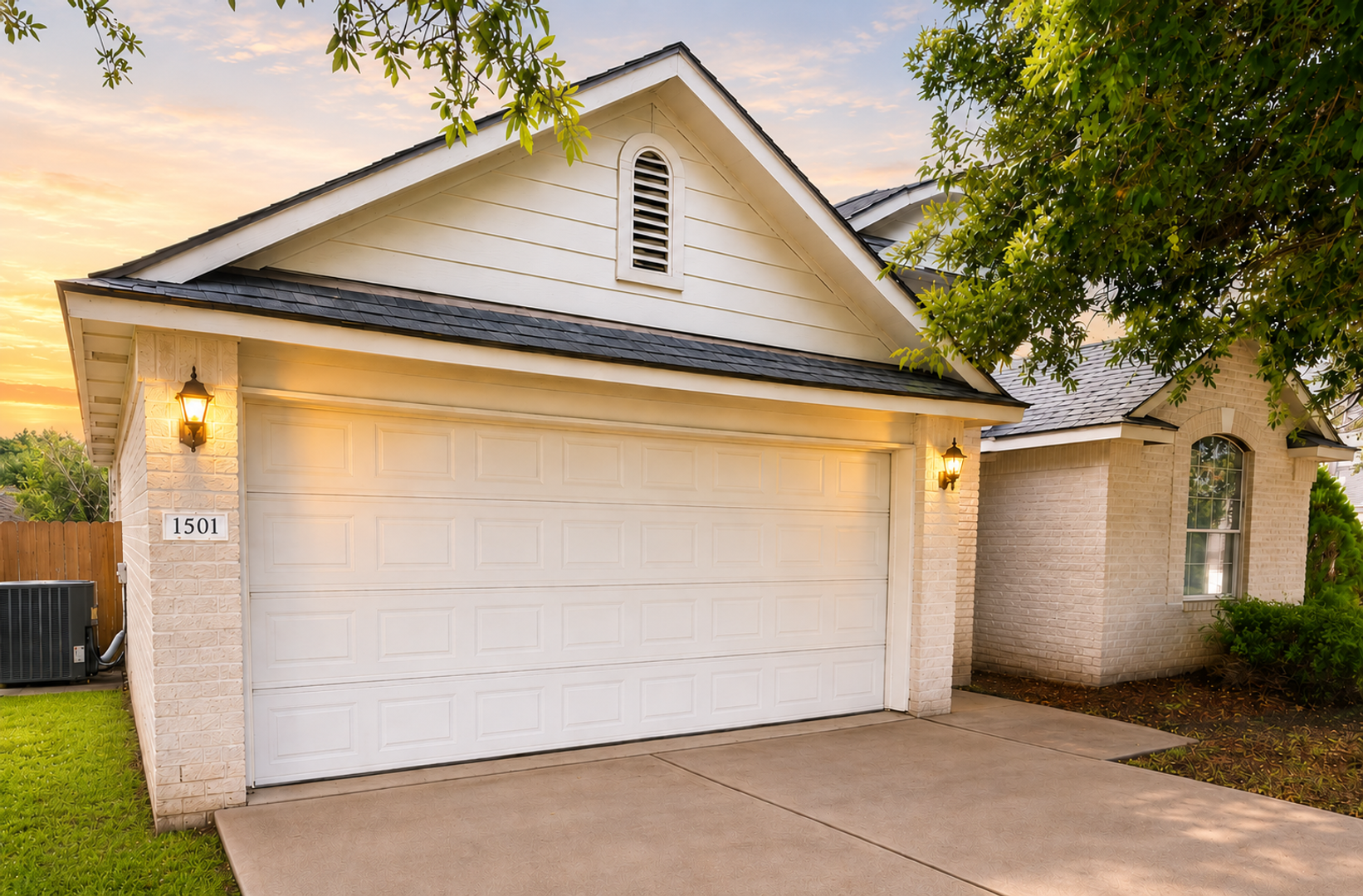 Pflugerville House: 1501 Darjeeling Dr