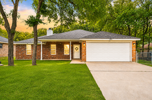 138 Lake Forest Dr